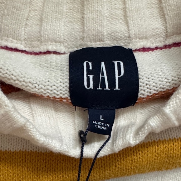 GAP Women's Colorful Striped Sweater - Picture 4 of 4